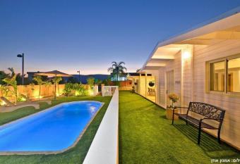 Paradise Resort has Balcony rooms