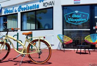 Hotel La Croisette & Restaurant Bistrot Gantier allows 18 year olds to book a room