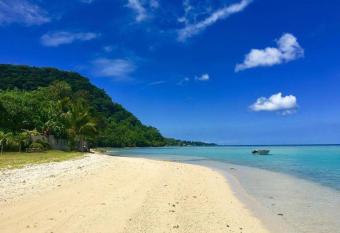 Paradise Point Escape has Balcony rooms
