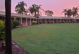 Koorawatha Homestead Motel has Balcony rooms