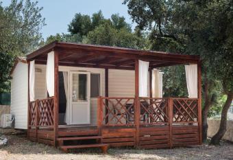 Apartment Malibu has Balcony rooms