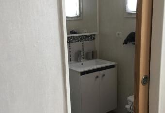 Mille et Une Bulles 51 allows 18 year olds to book a room