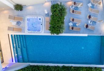 Villa Mandalinic has Balcony rooms