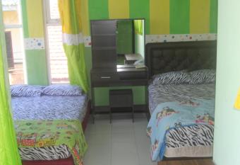 De Vita Family Homestay has Balcony rooms