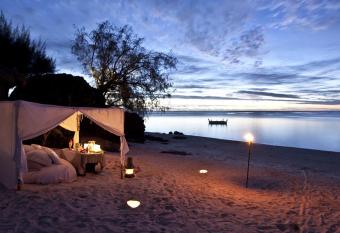 Maras Marinas Home has Balcony rooms