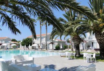 Mon Repos Hotel has Balcony rooms