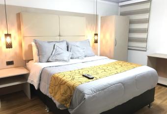 Hotel Casa Modelia allows 18 year olds to book a room