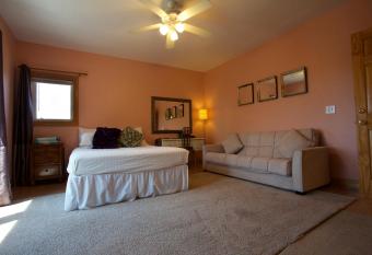 The Inn on Pamlico Sound has Balcony rooms