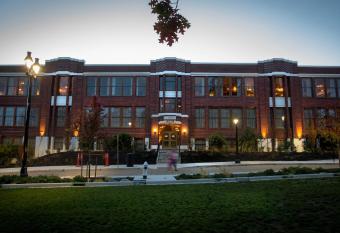 Mcmenamins Anderson School has Balcony rooms