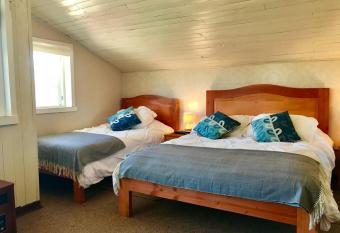 Hostal Triwe has rooms with a private hot tub