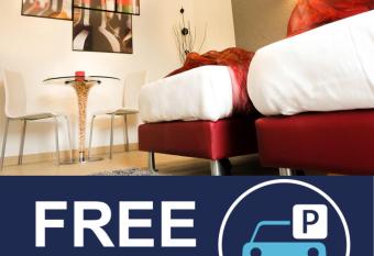 Hotel Rossovino Como has Balcony rooms