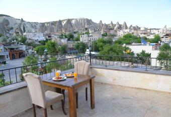 Yusuf Bey House allows 18 year olds to book a room