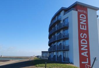 Hotel Lands End has Balcony rooms