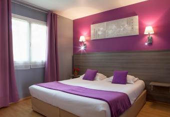 The Originals City, H  tel La Closerie, Nantes Nord (Inter-Hotel) has Balcony rooms