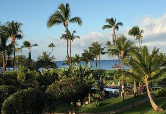 Kauhale Makai Condo on the Beach has Balcony rooms