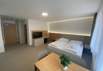 Eden P  lava, Penzion & Restaurant has Balcony rooms