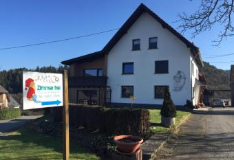 Privatzimmer Hoffmann has Balcony rooms