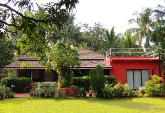 Sky Farms has Smoking/Balcony rooms