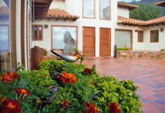 ApartaSuites Las Mar  as allows 18 year olds to book a room