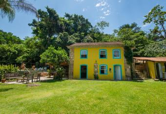 Casa Viva Paraty allows 18 year olds to book a room