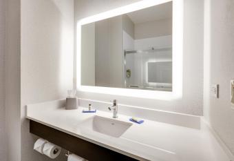 Holiday Inn Express Hotel & Suites Cleburne By IHG allows 18 year olds to book a room