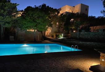 Apaggio Apartments has Balcony rooms