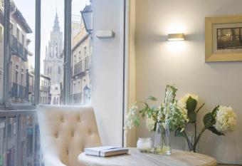 Apartamentos Abad  a by Toledo AP allows 18 year olds to book a room