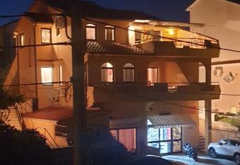 Apartments Damir 2838 has Balcony rooms