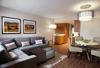 Hilton Club The District Washington D.C. allows 18 year olds to book a room