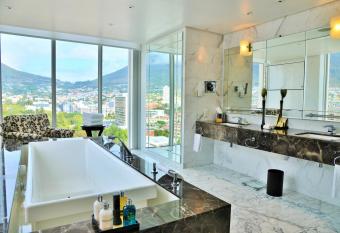 Taj Cape Town has rooms with a private hot tub