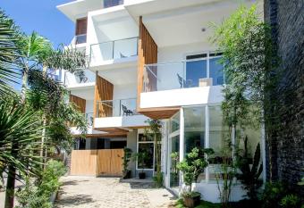 Jony s Boutique Hotel has Balcony rooms