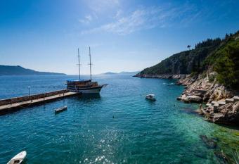 Holiday Home Platanus has Balcony rooms