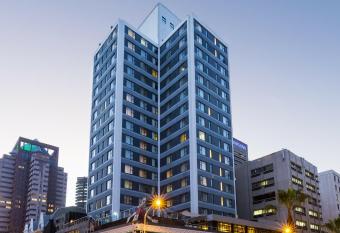 Cresta Grande Cape Town allows 18 year olds to book a room