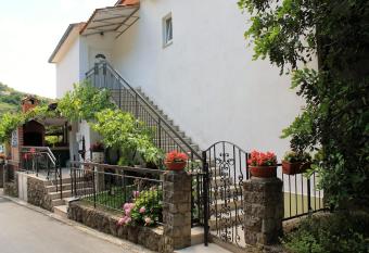 Apartments Tanja has Balcony rooms