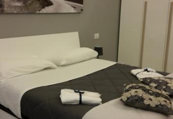 Tuttoincentro allows 18 year olds to book a room