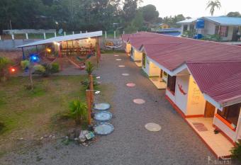 Kalunai Hostel allows 18 year olds to book a room