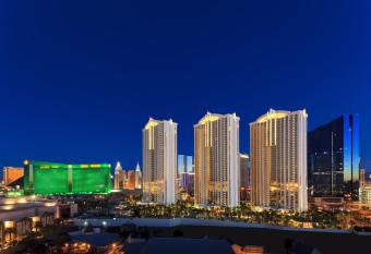The Signature at MGM Grand (All Suites) has Balcony rooms