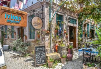 Orchis Hotel has Balcony rooms