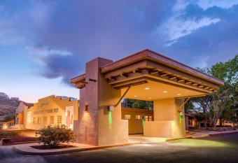Holiday Inn Canyon De Chelly (Chinle) has Balcony rooms