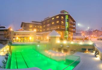 Alpinresort ValSaa - Sport & Spa has Balcony rooms