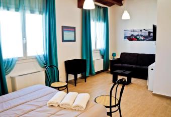 Casa34 has Balcony rooms