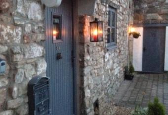 The Old Farmhouse allows 18 year olds to book a room