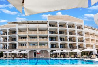 Siena Palace - Free parking has Balcony rooms