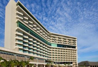 Radisson Golf & Convention Center Batam allows 18 year olds to book a room