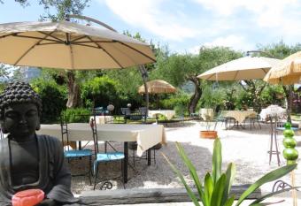 Hotel mon Soleil allows 18 year olds to book a room