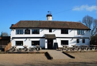 The Bowl Inn has Balcony rooms