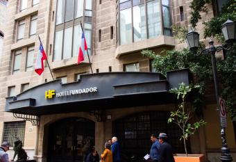 Hotel Fundador allows 18 year olds to book a room