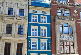 Academus Pub & Guest House allows 18 year olds to book a room