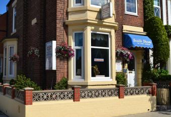 South Shore Guest House allows 18 year olds to book a room