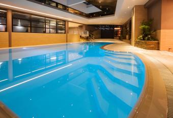 H  tel Restaurant Les Aliz  s has Balcony rooms